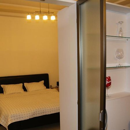 Hotel Ambasador ビトラ エクステリア 写真